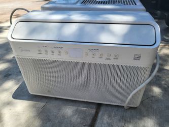 The Midea MAW08V1QWT is an 8,000 BTU U-shaped smart inverter window air conditioner.