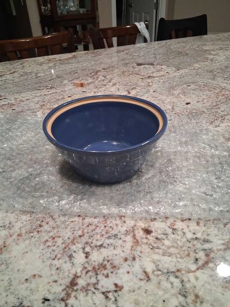 ANTIQUE  WESTERN/USA  BOWL