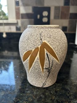 VTG Asian Sand/ Ceramic Vase