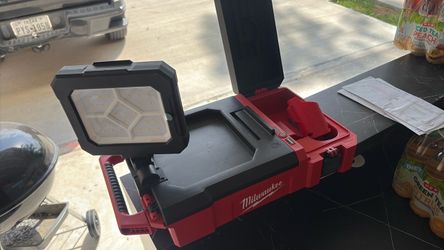 Milwaukee pack out light and storage
