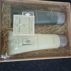 body lotion & bath shower cleans (green tea therapy)