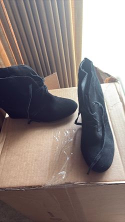 Dolce Vita Black suede Boots Size 10