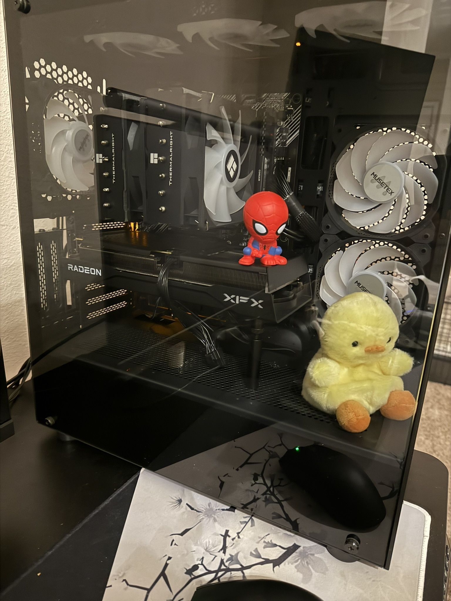 1.	High-End Gaming PC – Ryzen 7 5700X + RX 9060 16GB – 32GB RAM – NVMe SS 1.5 TB