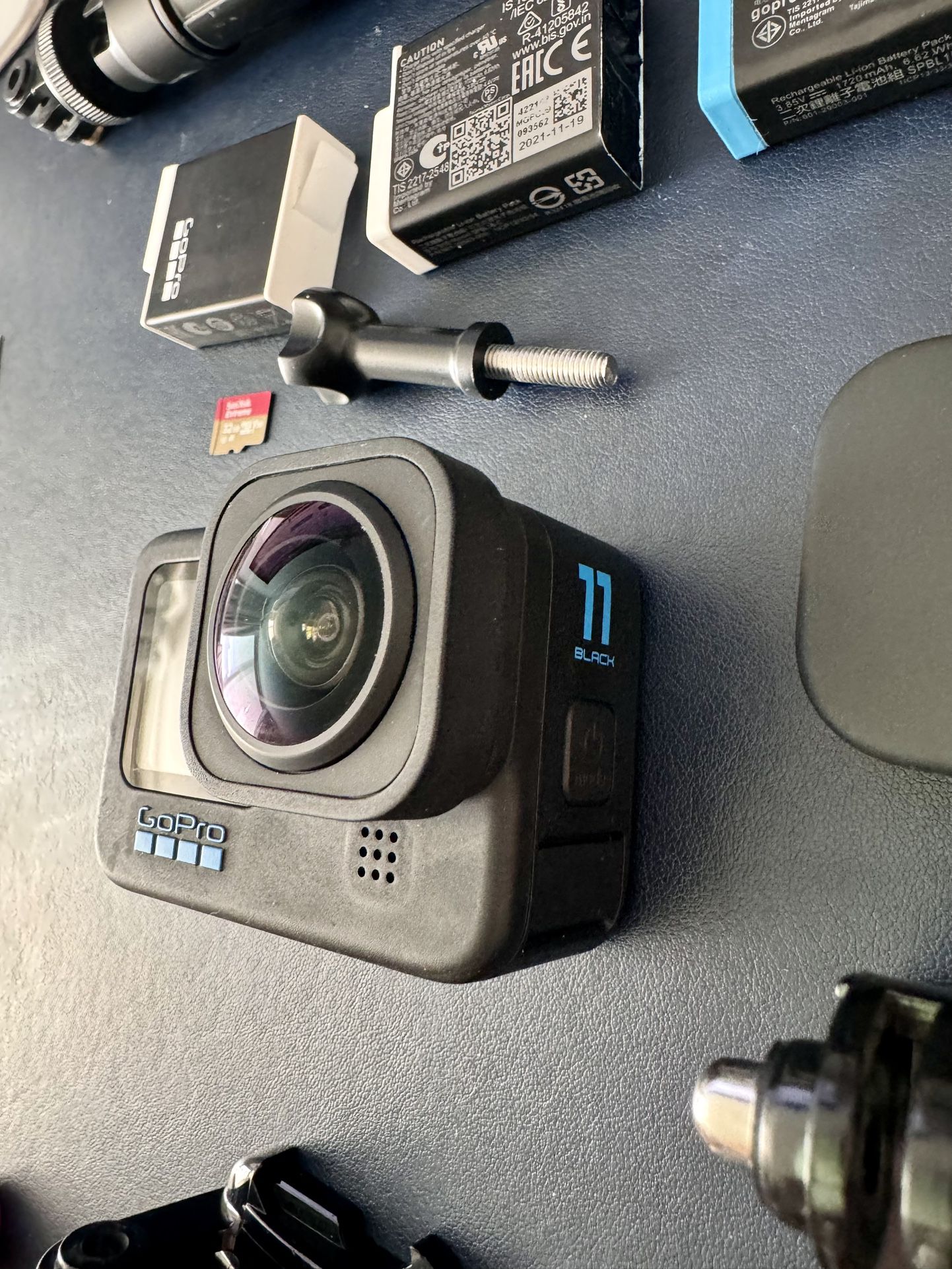GoPro Hero 11 Black W/Max Lens