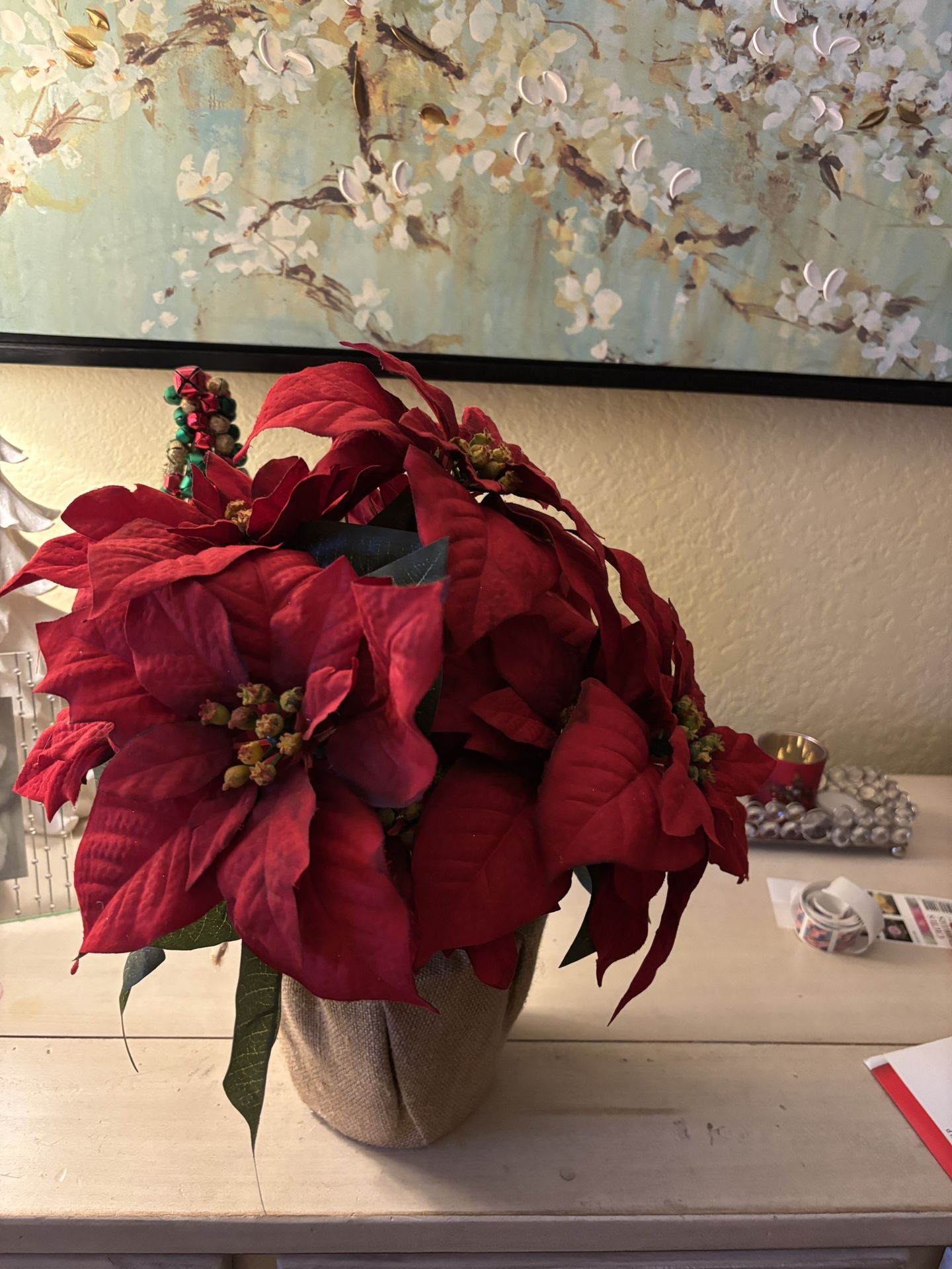 Artificial holiday Poinsettias