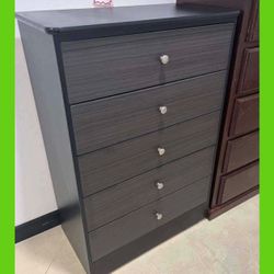 5 drawers dresser / Five drawers dresser