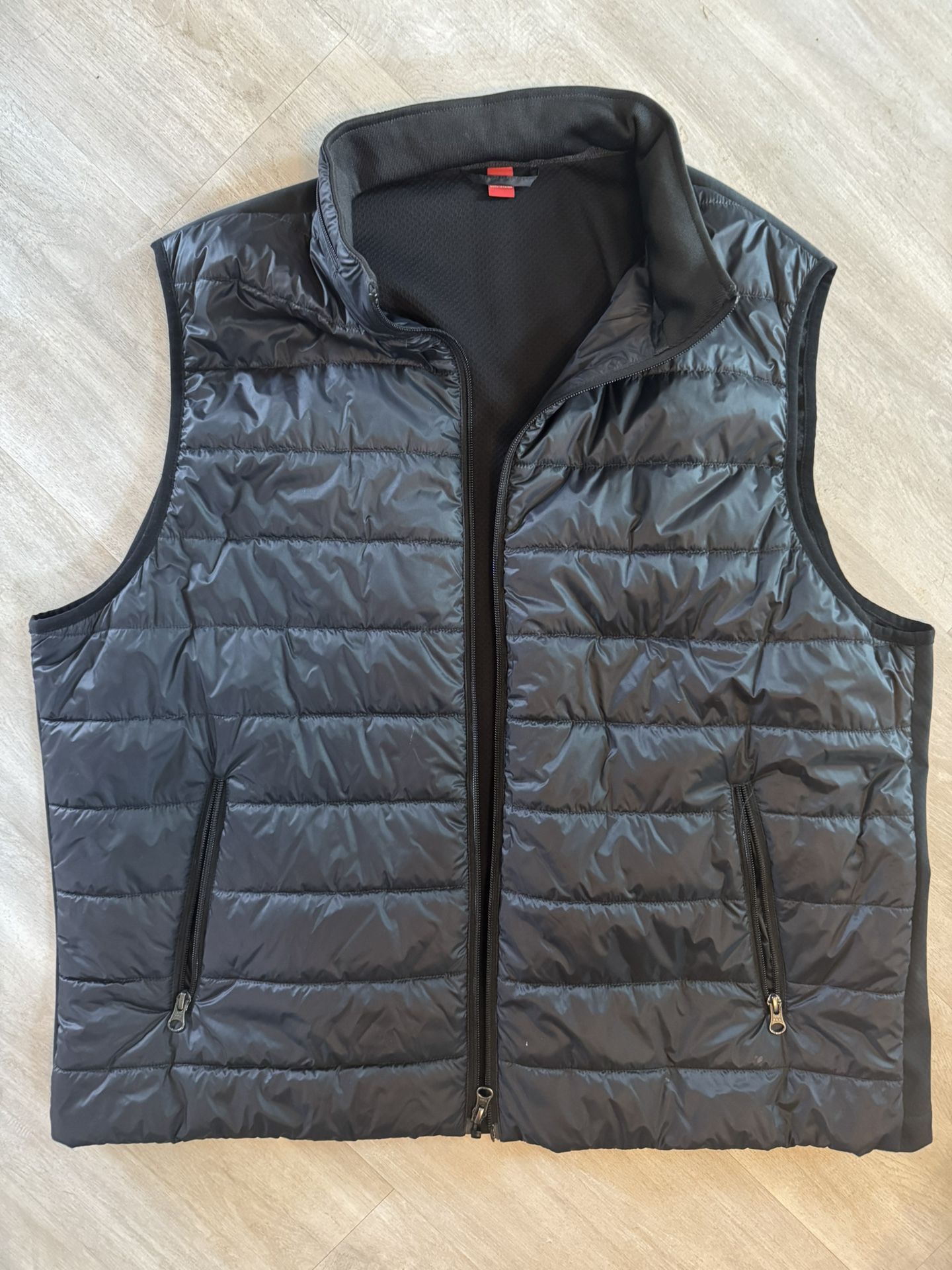 Mens 2x Light Puffer Vest- Like New! 