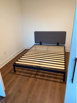 Queen Metal Platform Bed – Classic Grey