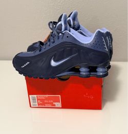 NEW AUTHENTIC NIKE SHOX R4SHOES FOR SALE $40 OBO