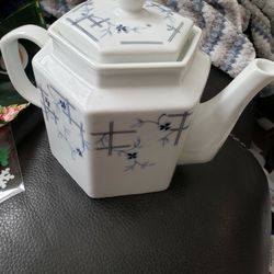 Toscany Porcelain Tea Pot