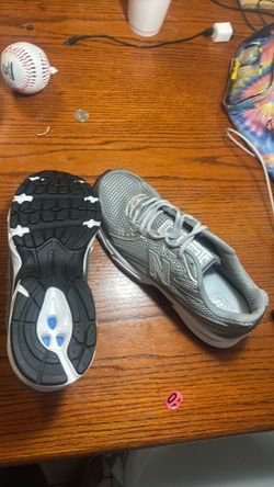New balance shoes