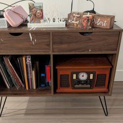 Vinyl Table 