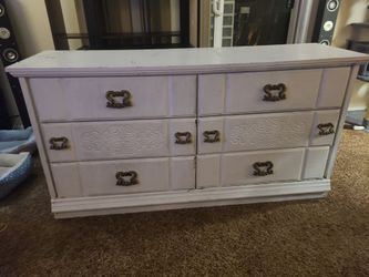 White 6 Drawer Dresser