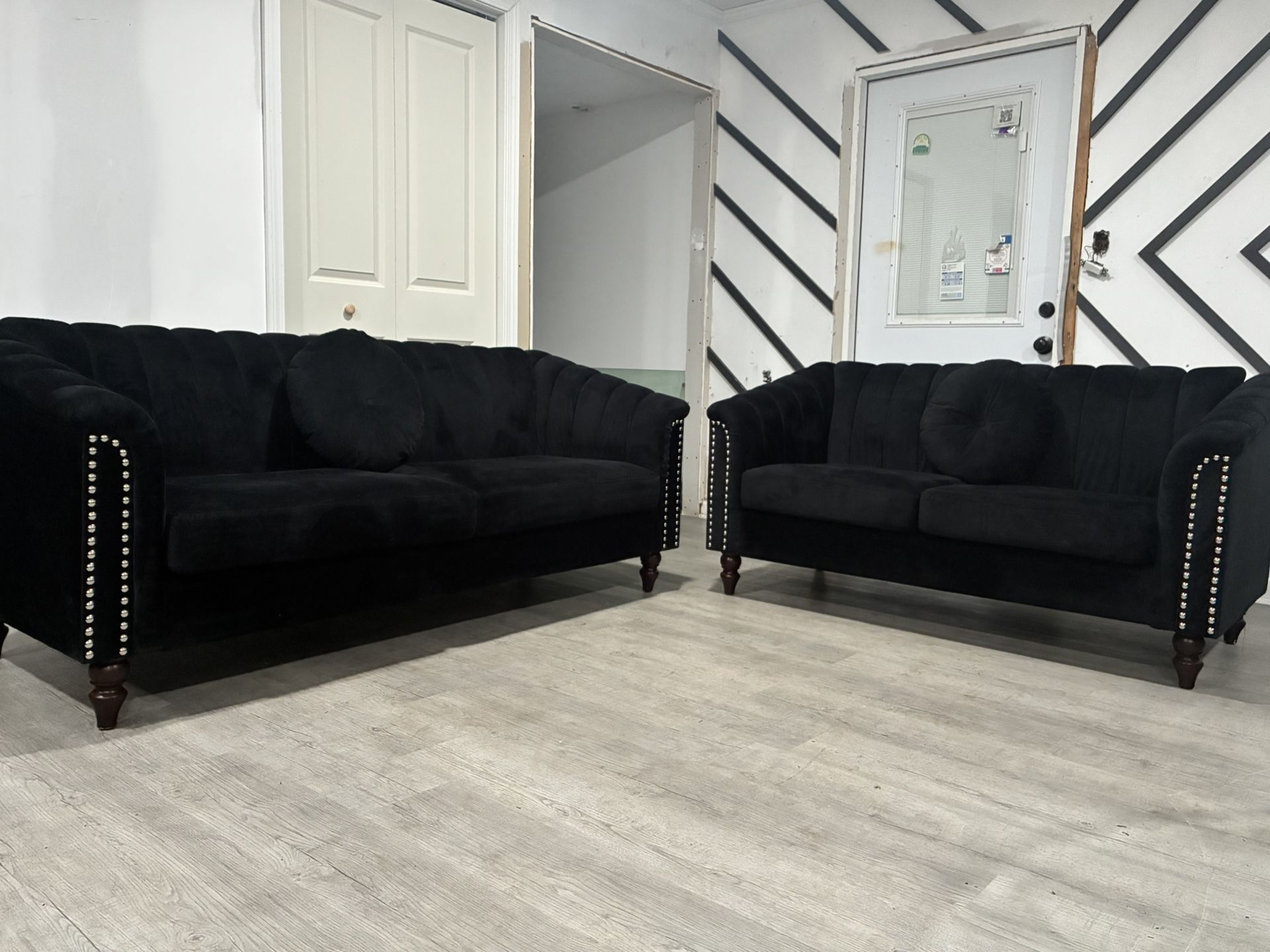 PLUSH DECADENT BLACK MODERN SOFA & LOVESEAT SET…$599 OBO…ALL OFFERS WELCOME!