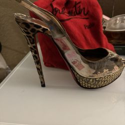 Christian Louboutin Paris  Heels 5”