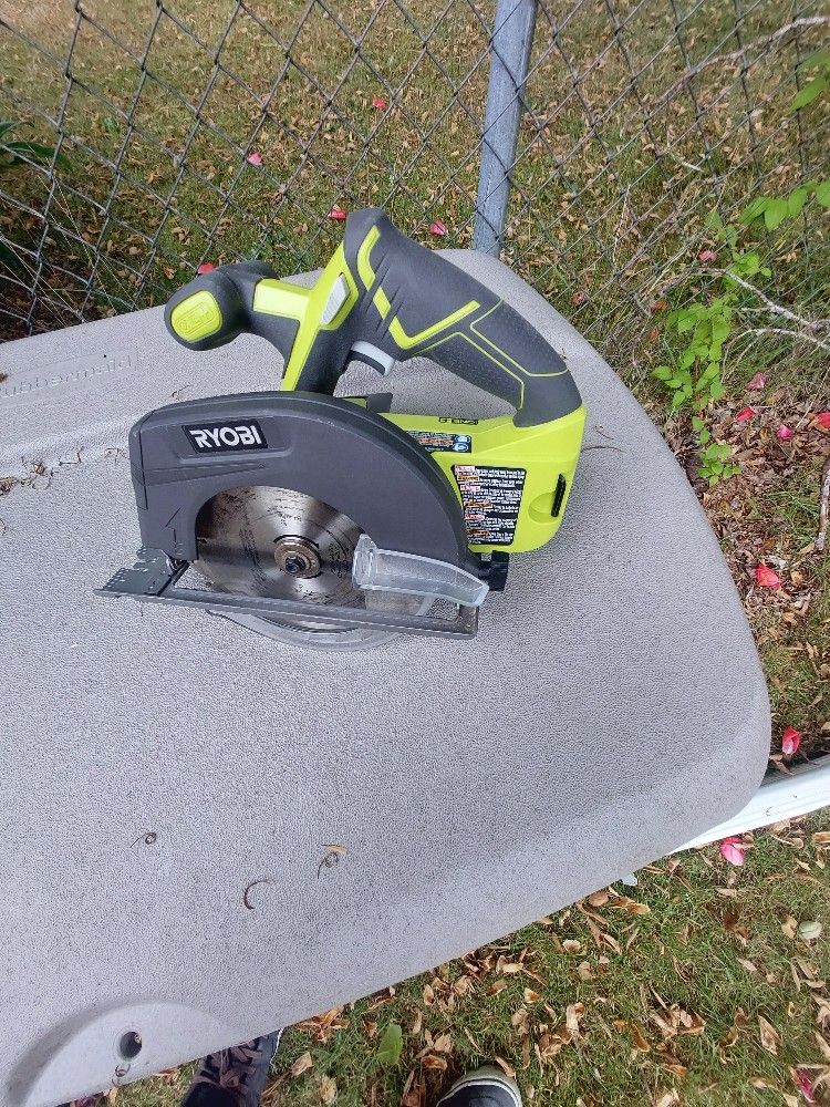 Ryobi saw