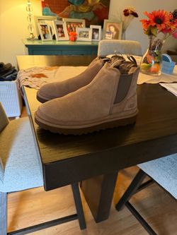UGG boots size 8 men