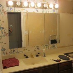 Vanity Makeup Light With Eight Bulbs 48 In