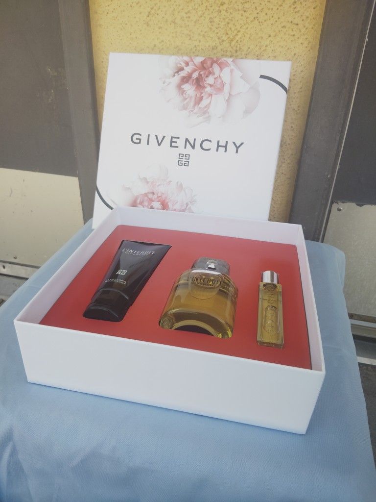 Givenchy(L'INTERDIT)