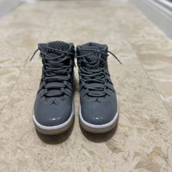 Nike Air Jordan Max Aura sneakers in cool grey size 9 mens 