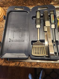 Brookstone BBQ Tool Set Grilling Smart Tools Digital Tongs Thermometer Fipper