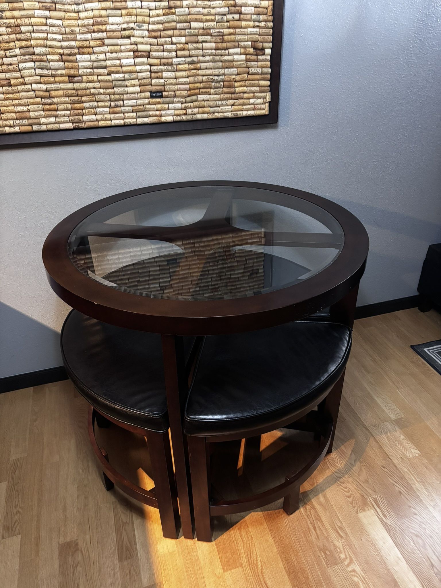 Round Compact Table. Space Saving!