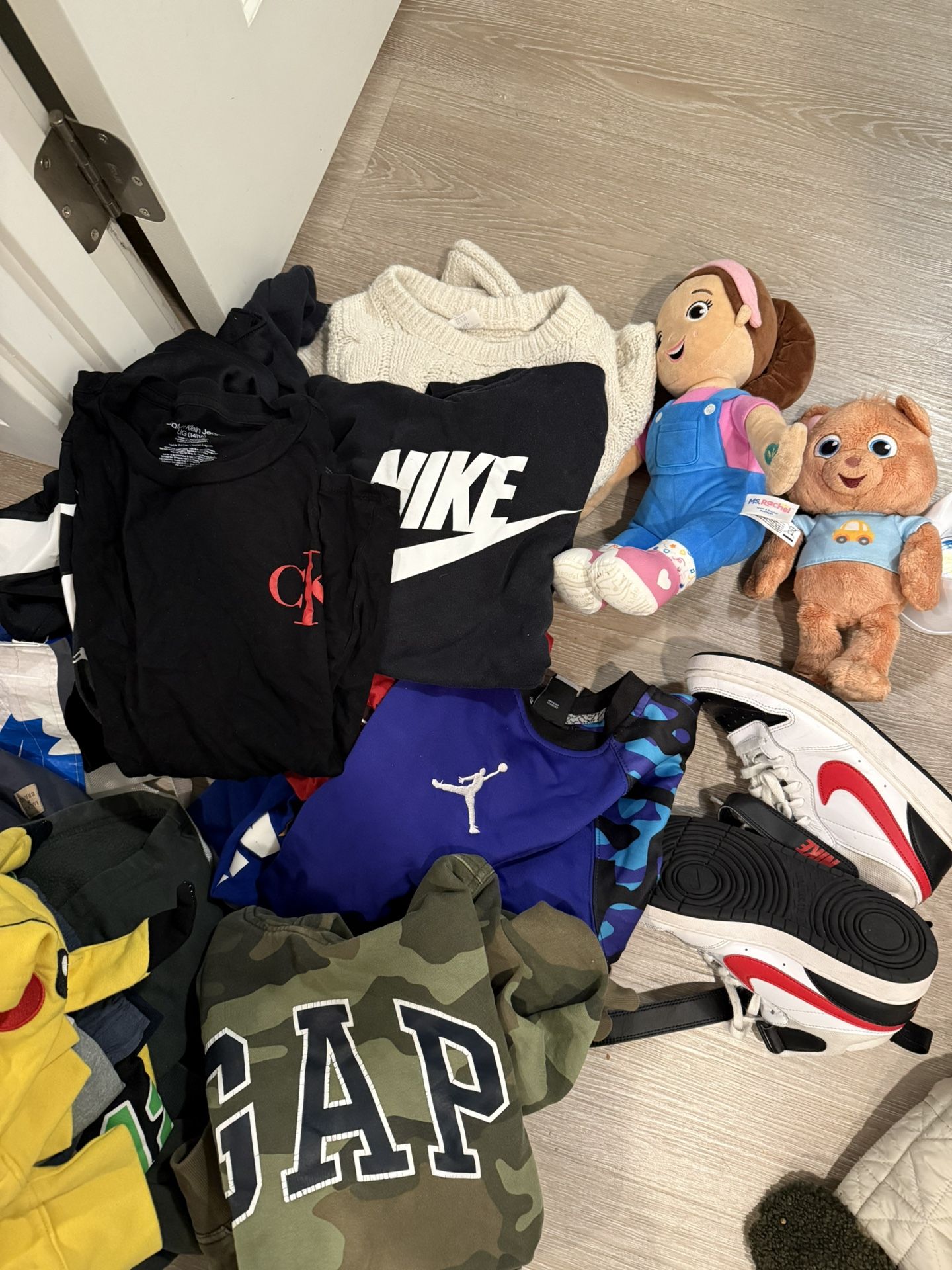 Name Brand Clothing Women And Children! Like New