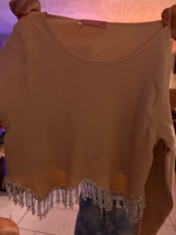Long sleeve with jewels on the bottom