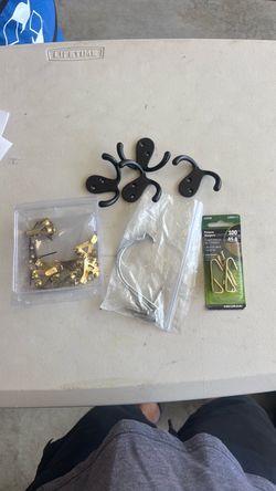 Picture hangers