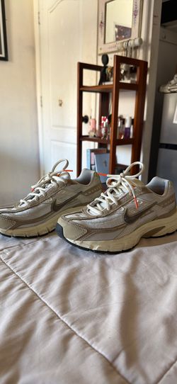 Nike initiator shoes