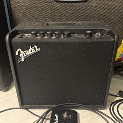 Fender Mustang Lt25