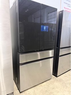 NEW FRIDGE Bespoke 36 in. 29 cu. ft. Standard Depth Stainless Steel and Charcoal Glass 4-Door French Door Refrigerator with AI