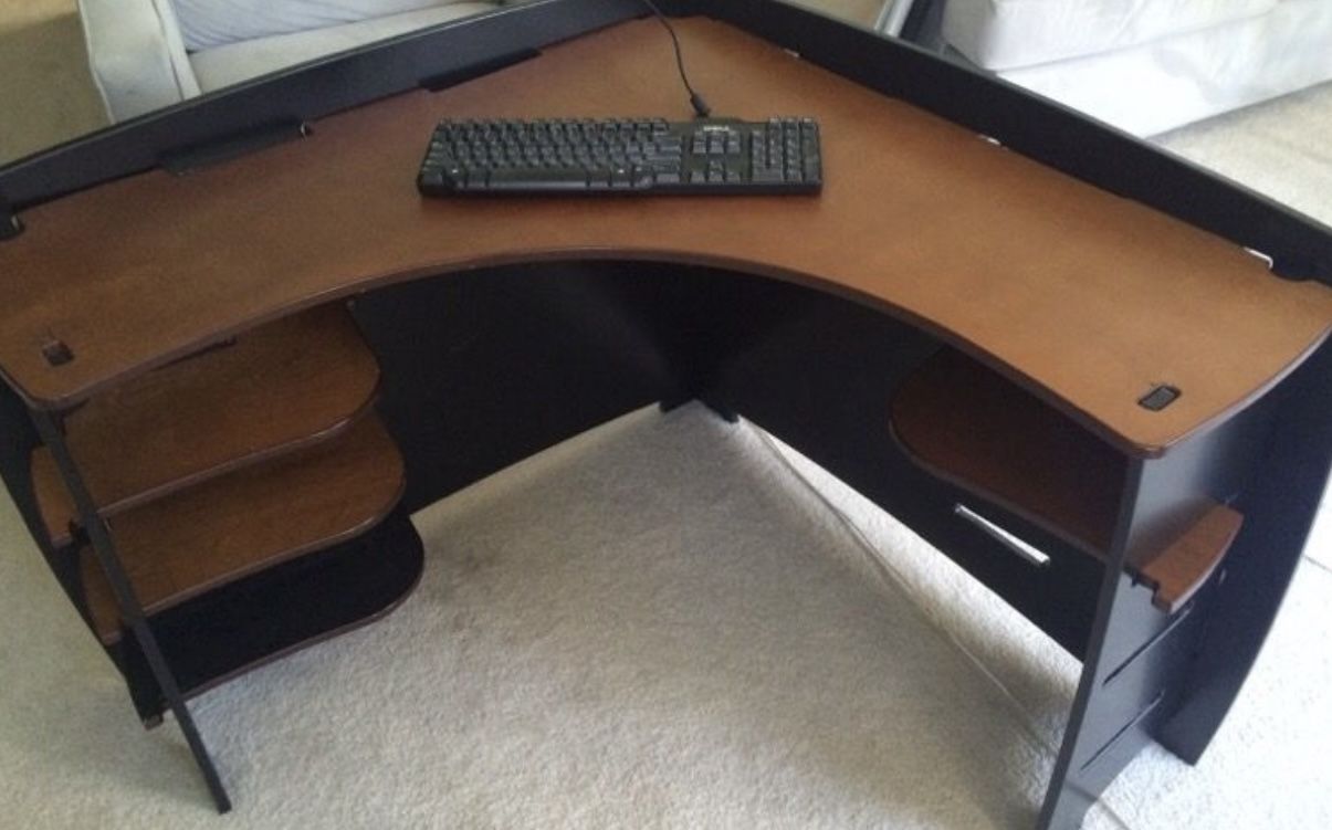 Pier 1 Imports Desk