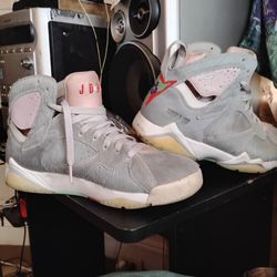 Size 8 Nike Air Jordan 7 Retro SE 'Hare 2.0' sneakers