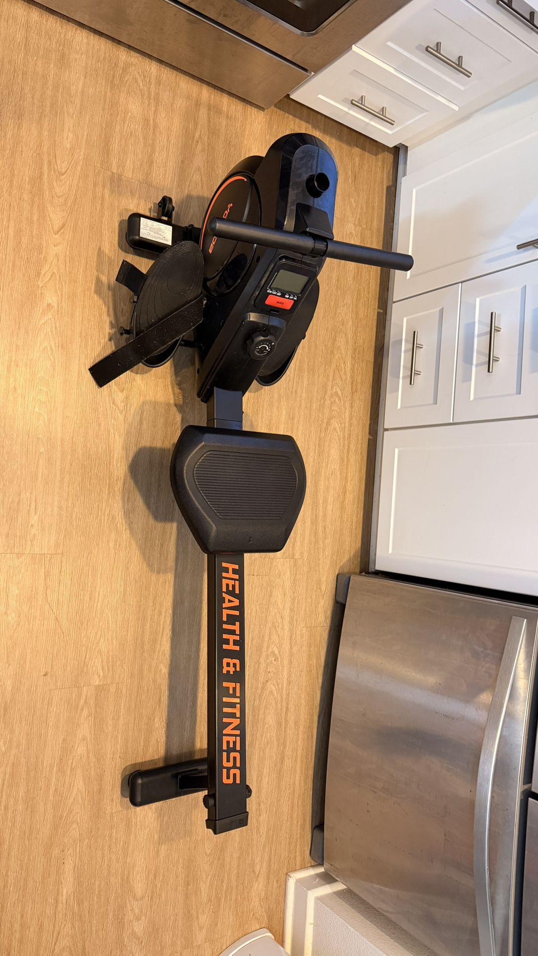 Yosuda Rowing Machine – Great Condition