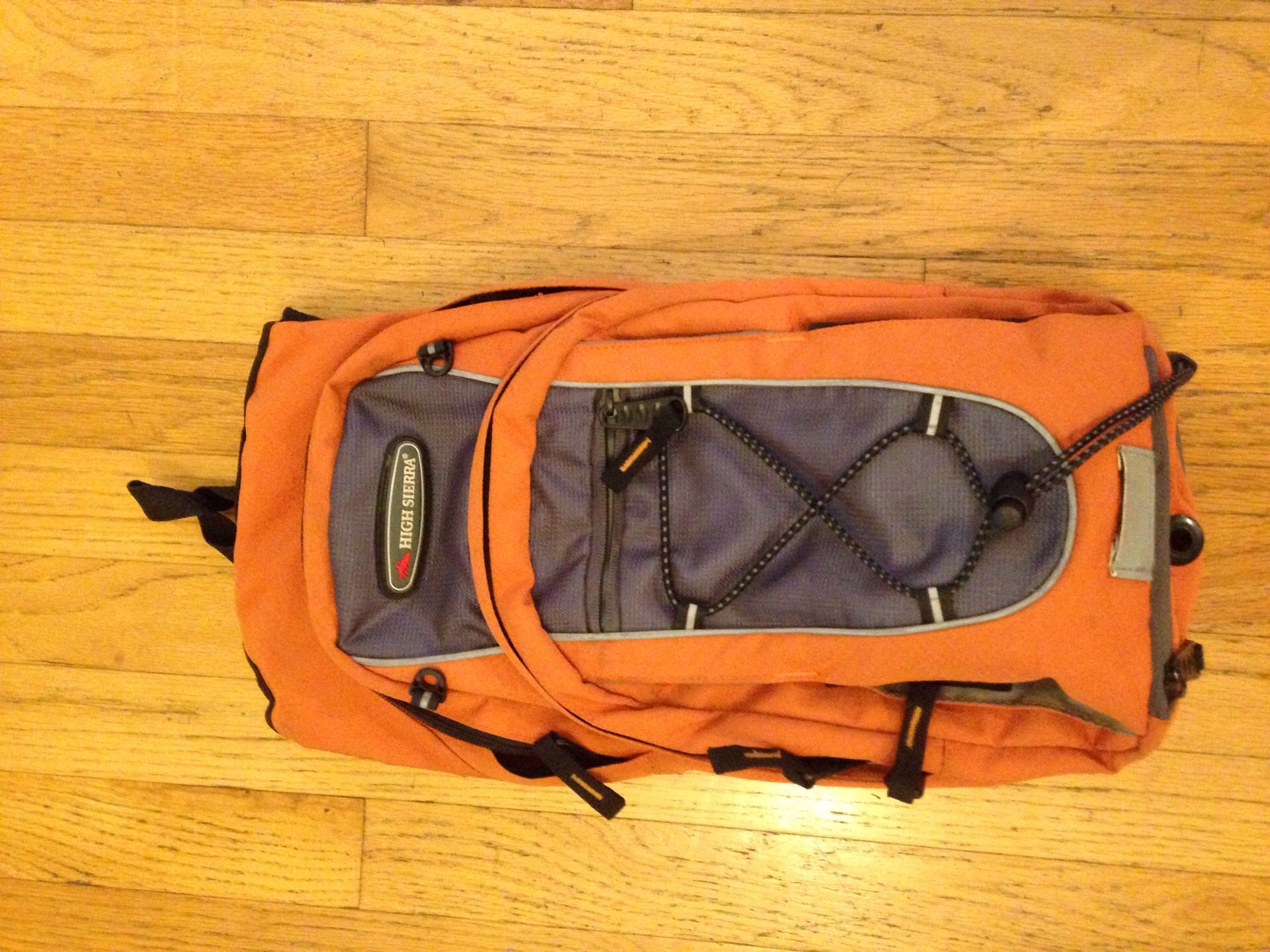 High Sierra Hydration Pack