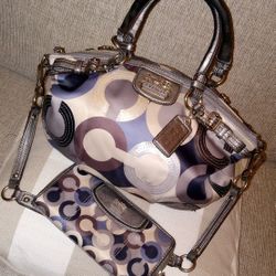 Coach Purse And Wallet Set 