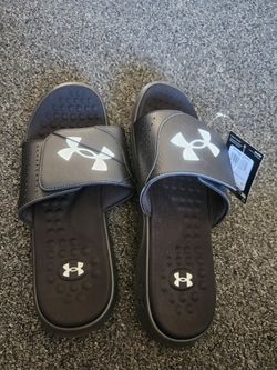 Under armor sandals 20$
