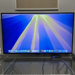 LG 43" 4K UHD IPS USB-C HDR 10 Monitor 43UN700-B