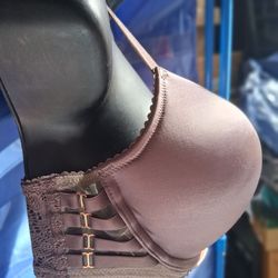 VS very sexy 36c bra.