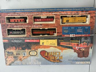 Vintage Model Train Bundle – Bachmann Rail Chief HO Set + American Flyer S Gauge