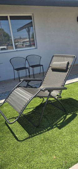 Zero gravity chair