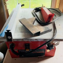 Chicago Portable Wet Cutting Tile Saw Item #40315