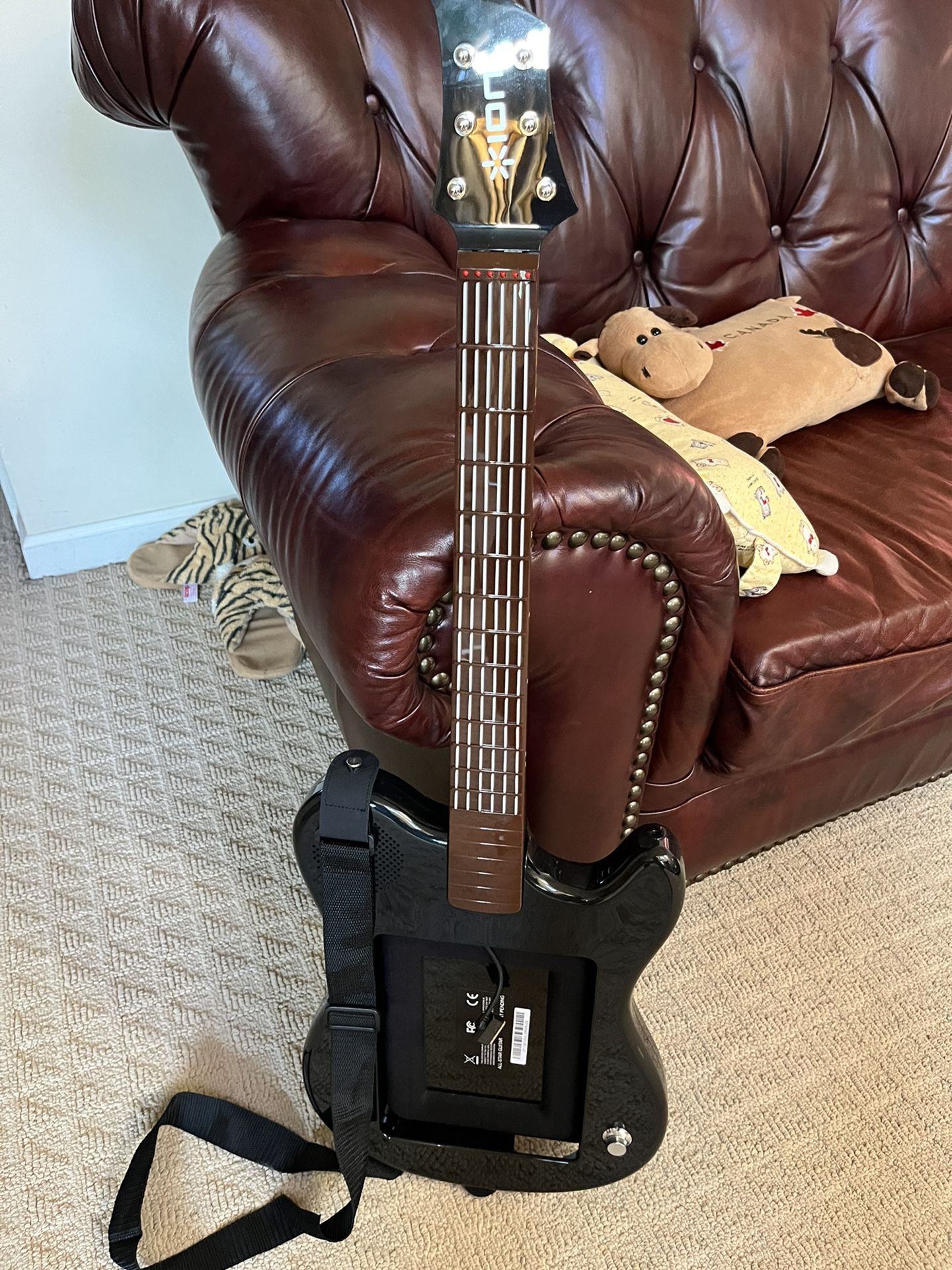 Guitar Toy, Older Ipad Connect To Generate Sounds 