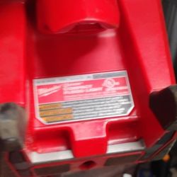 Milwaukee Cordless Light 
