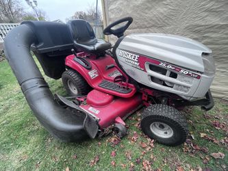 Huskee 25hp 50” Deck Lawn yard Tractor With Triple Bagger System