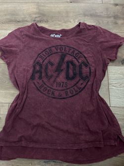 ACDC High Voltage Rock N Roll 1975 Red T-Shirt Pure Cotton Short Sleeve Size L