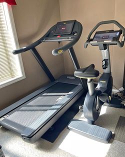 Technogym Excite Run - Smart Treadmill - Touchscreen