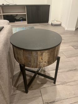 Side / End Table