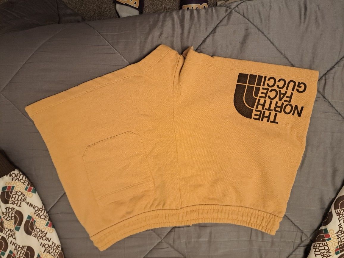 Northface Gucci Shorts And Track Jacket. Both XXL. Fit Like A Fitted Xl. 400 Apiece. Or 700 For Both